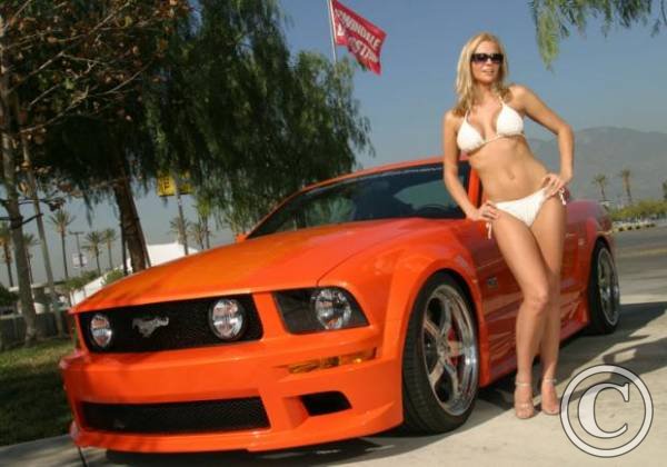 Car-Babes-With-Ford-Mustang-71